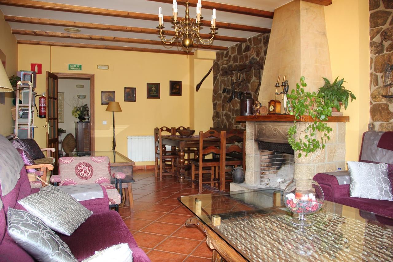 Mirador De Enterrias Hotel Bagian luar foto
